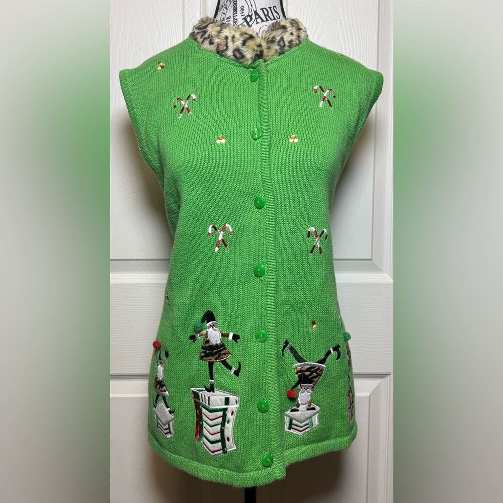Charming Green Women's Cardigan with Festive Motifs